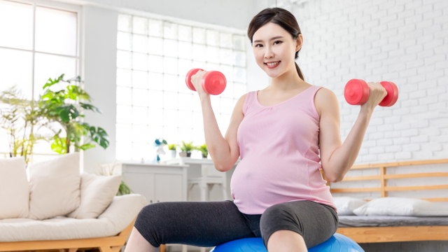 Memilih Nutrisi Tepat: Perbandingan Mendalam Pregnabel Materna dan Produk Lacta untuk Ibu Indonesia